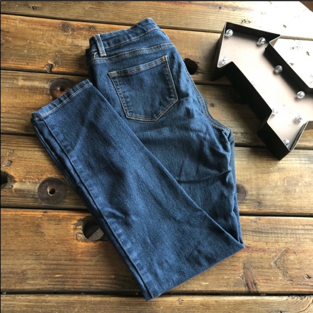 ~I&M~ dark jeans. Skinny and stretchy Size 5.